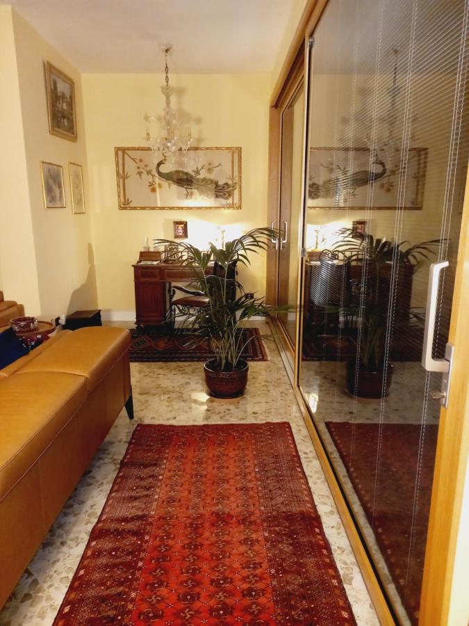 Confortevole Bari Exteriör bild